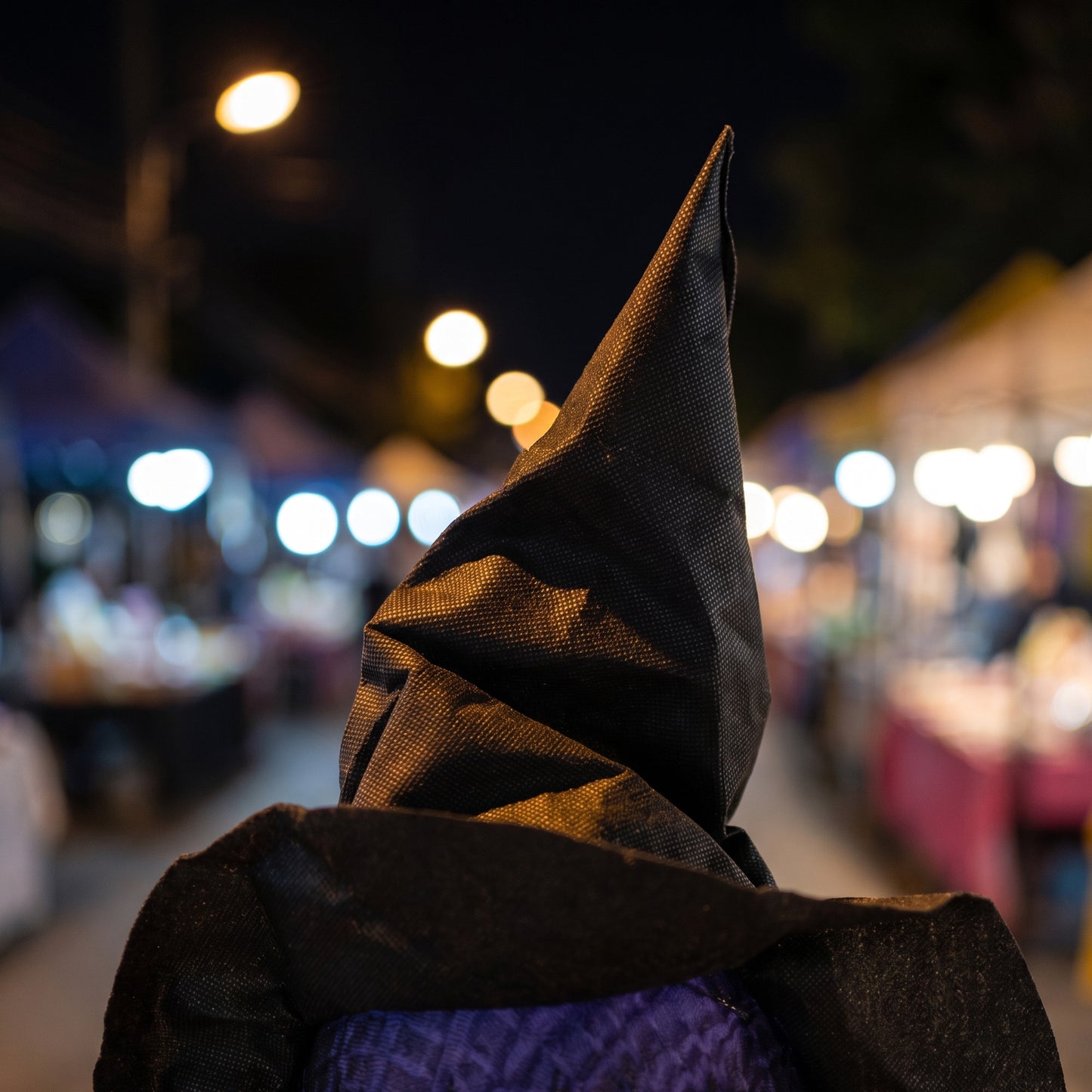 120cm Witches Holding Hands Halloween Decorations Outdoor Indoor, Scary Halloween Witch Decor with Light-Up Heads