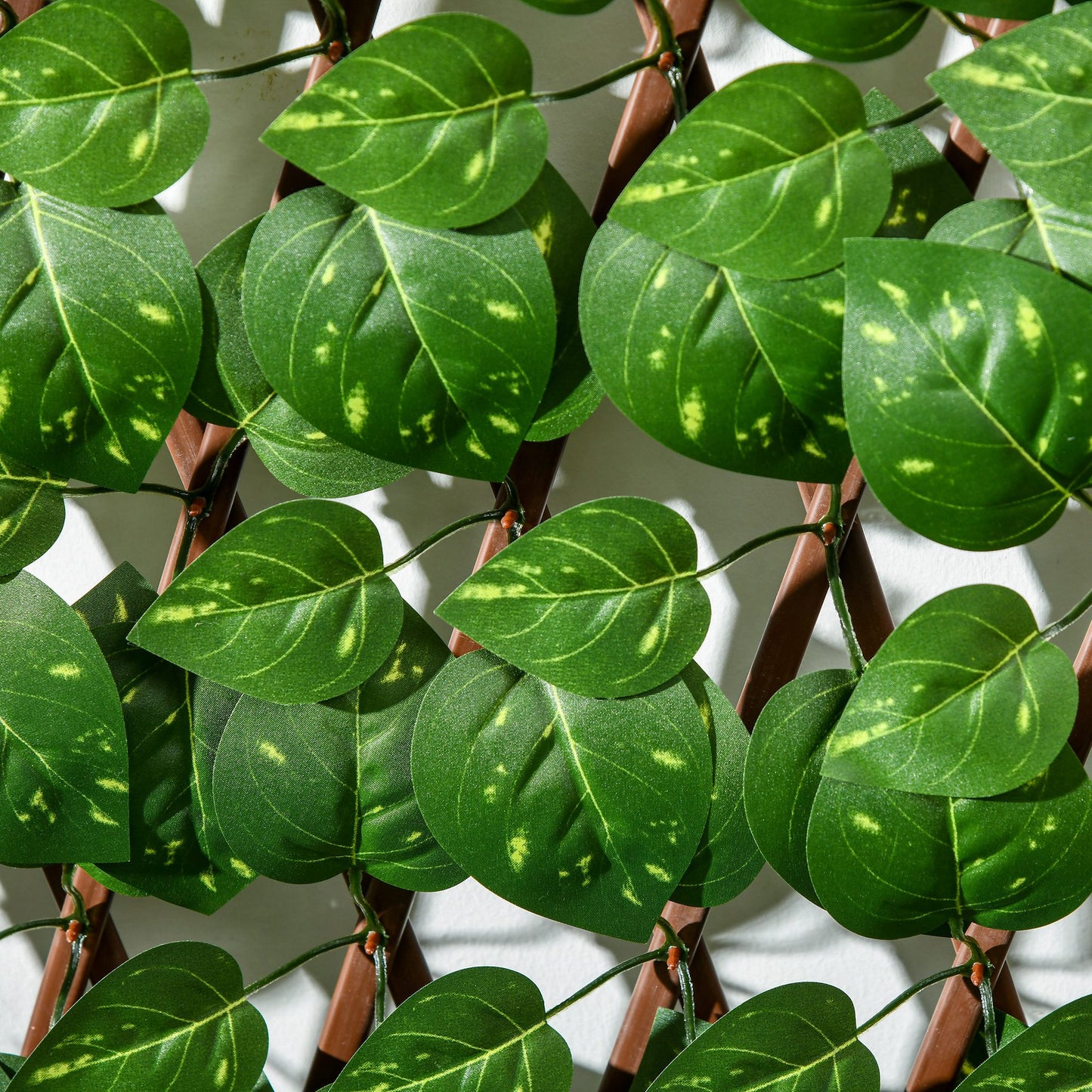 Set of 2 Expandable Artificial Trellis Hedges – Realistic Leaf Privacy Screen, 2 x 1 m