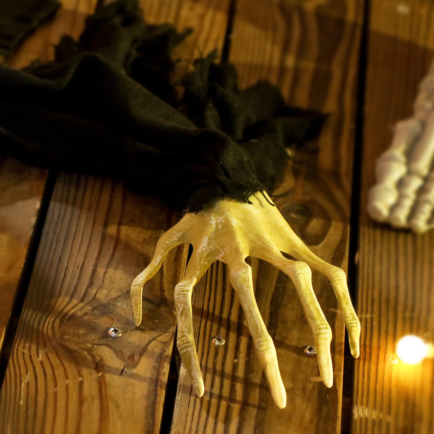 183 cm Life Size Halloween Animated Crawling Zombie with Glowing LED Eyes, Scary Halloween Decorations, Battery Operated