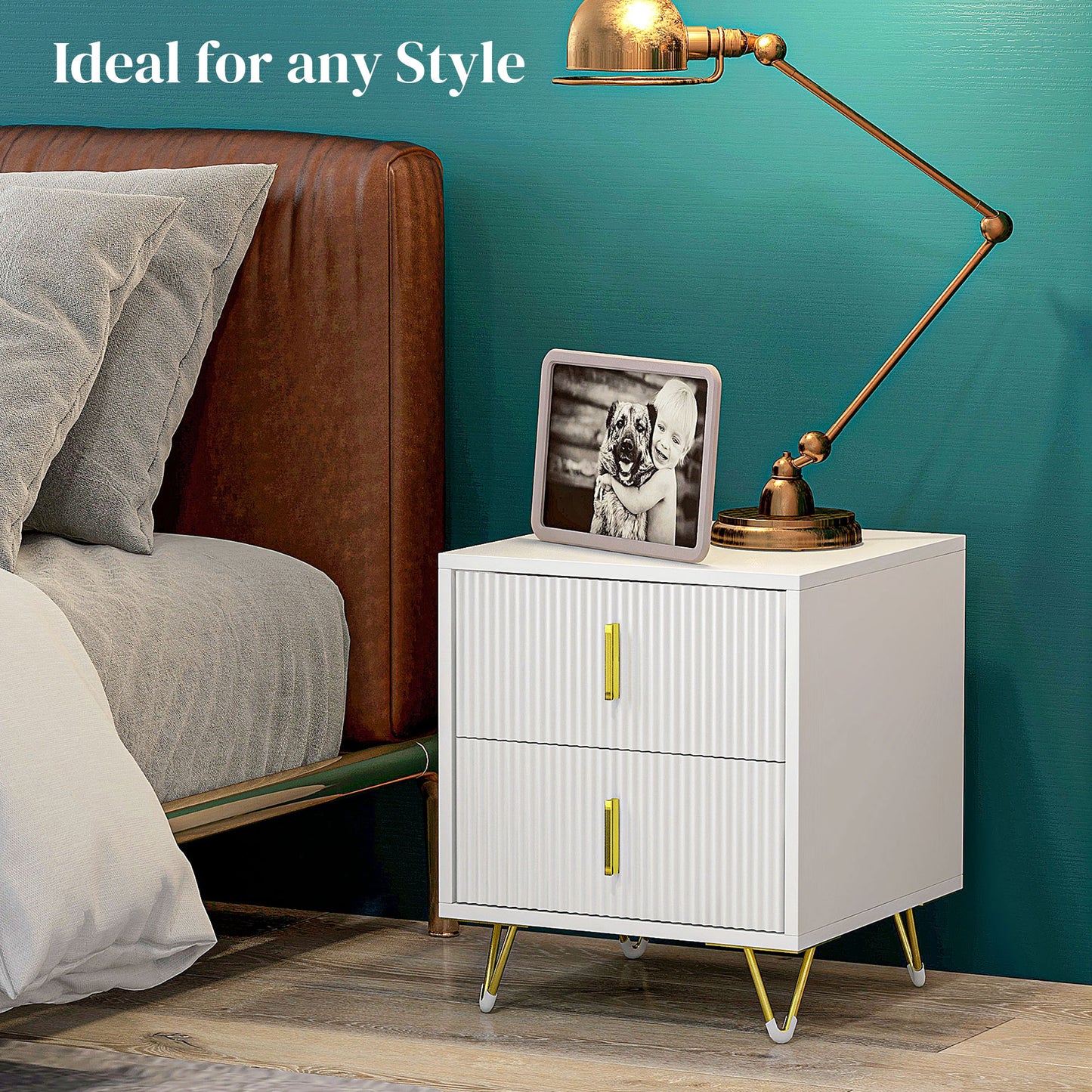 Elegant Fluted Bedside Table - White/Gold-Tone