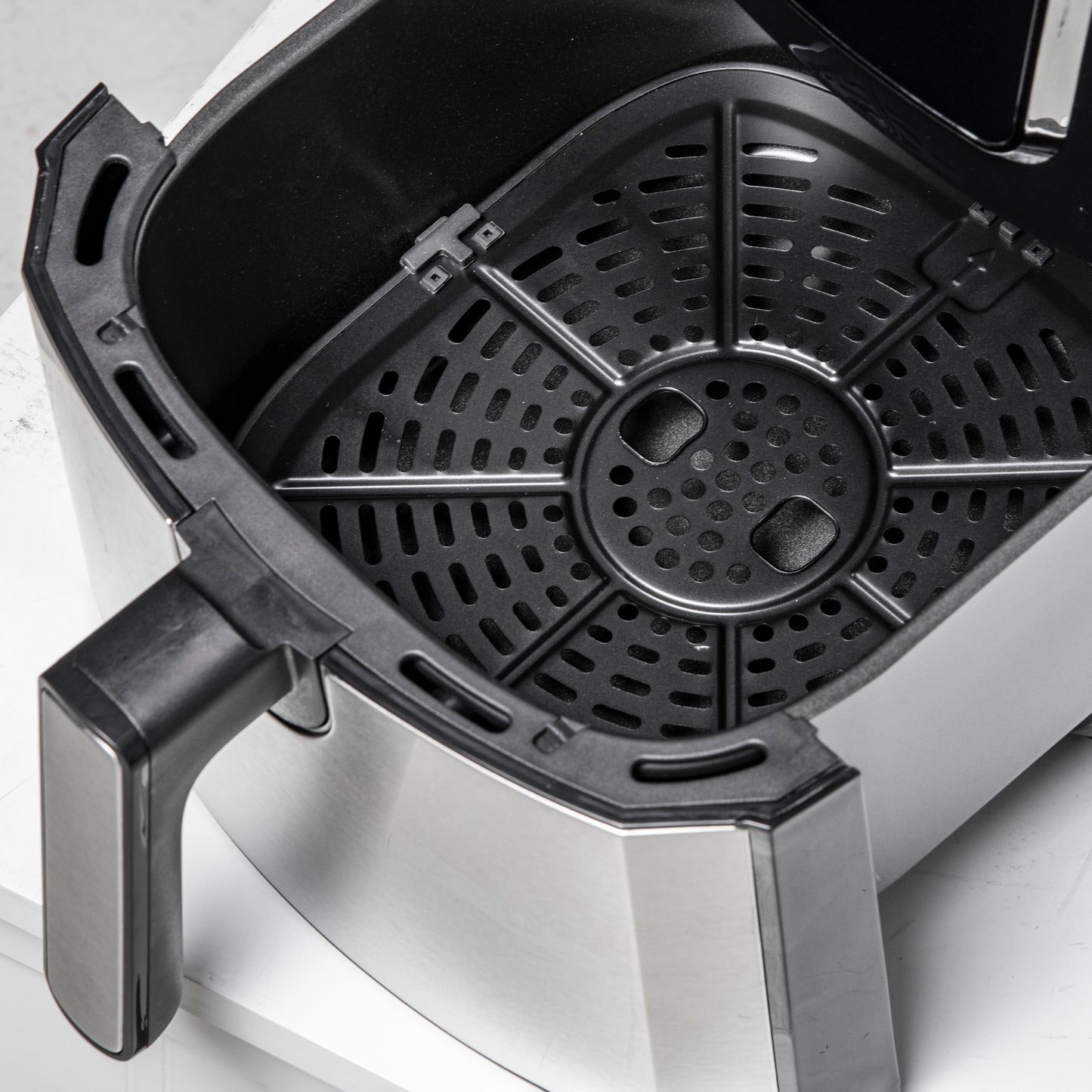 6.5L Single Basket Air Fryer, 80-200°C Temperature, Black and Grey