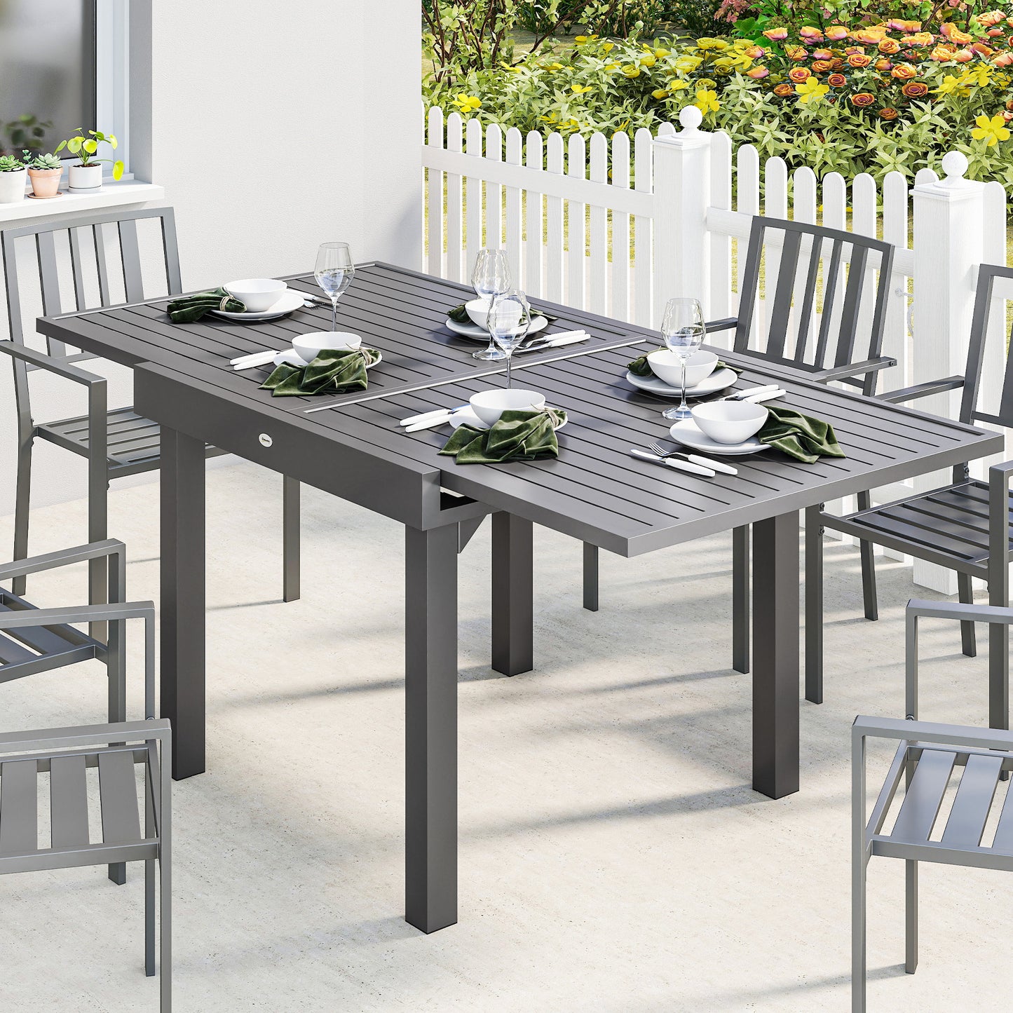 Extending Garden Table for 4-8 People, Aluminium Outdoor Dining Table with Slatted Top, Dark Grey
