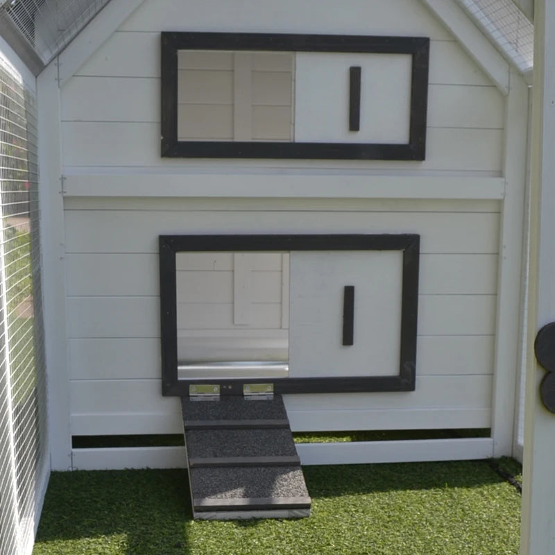 Chicken Coop Home / Barn Style Hen House with Outdoor Pen and Nesting Box