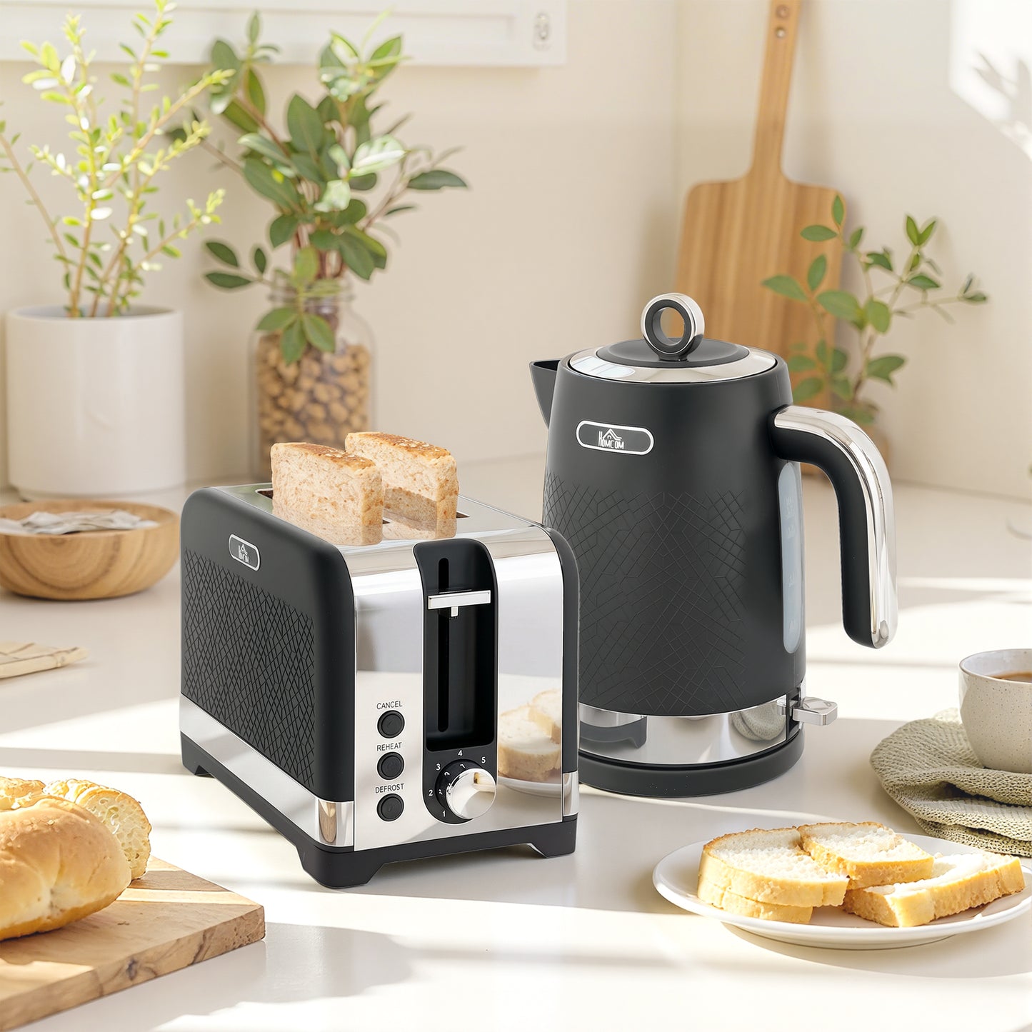 Sleek Textured Kettle and Toaster Set - Black