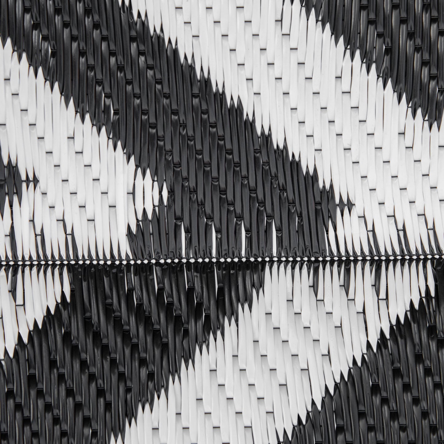 Outdoor Rug Reversible Mat Plastic Straw Rug Portable RV Camping Mat for Garden Deck Picnic Indoor, 121 x 182 cm (4 x 6 ft)
