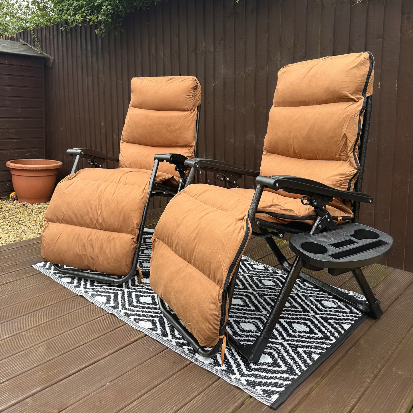 Set of Two Reclining Sun Loungers, with Cushion - Brown