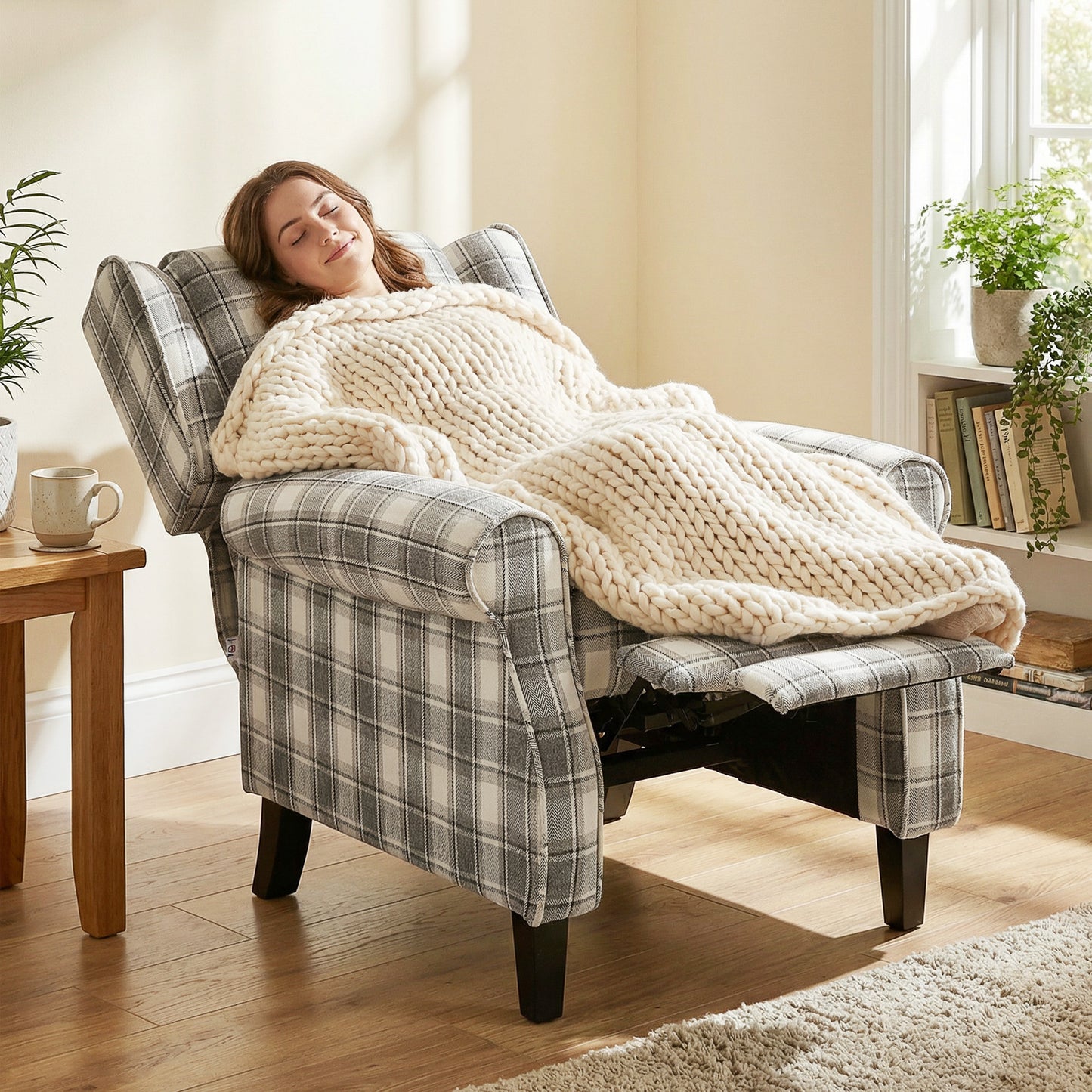 160° Reclining Armchair, with Footrest - Grey and White