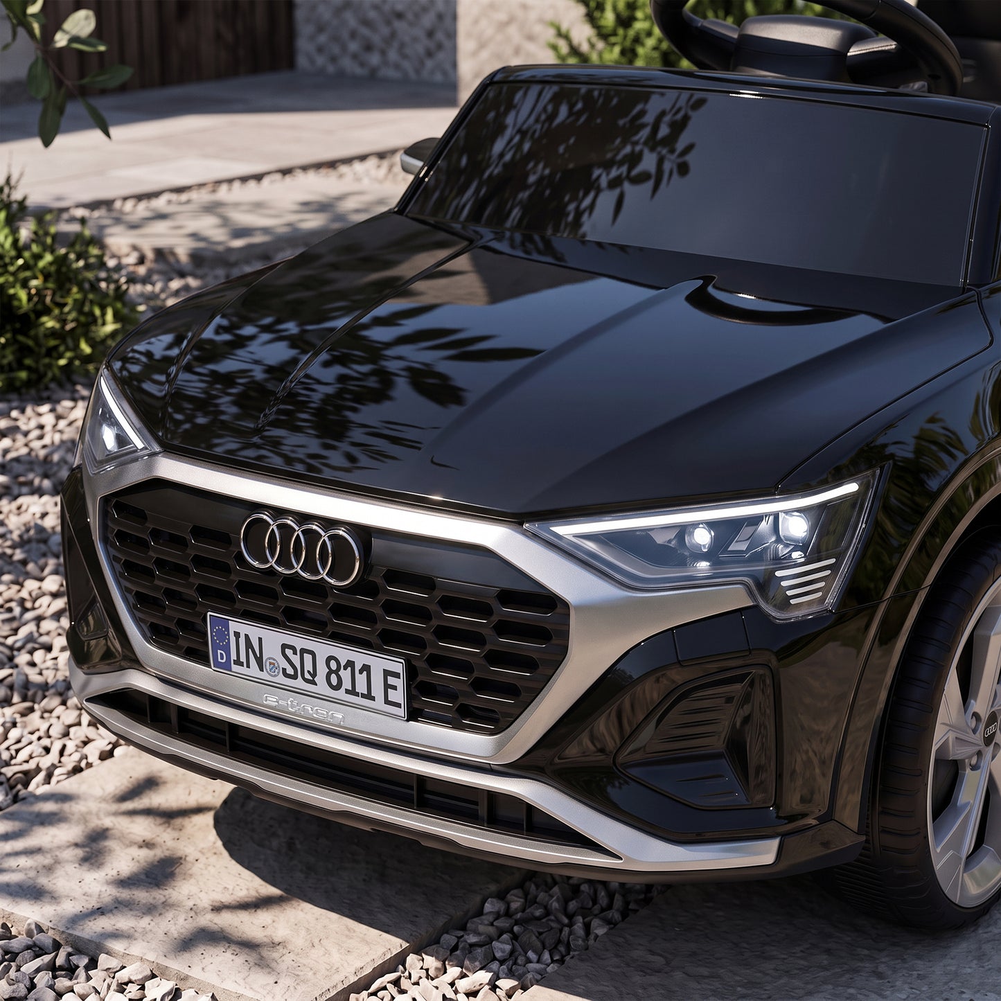 Audi Q8 etron Sportback Licensed Ride on Car with Remote Control, Four-Wheel Suspension, Soft Start for Ages 3-4, Black