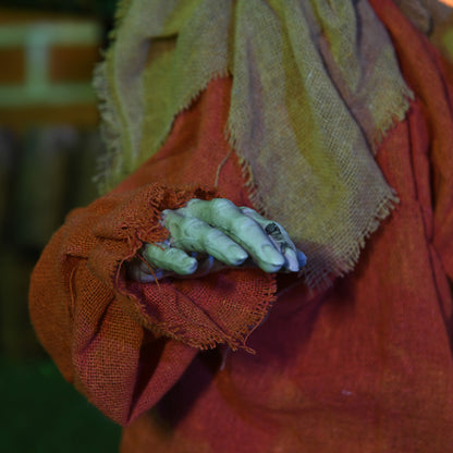 77cm Halloween Scarecrow Decoration, Outdoor Activated Prop with Light Up Eyes, Sound Activated
