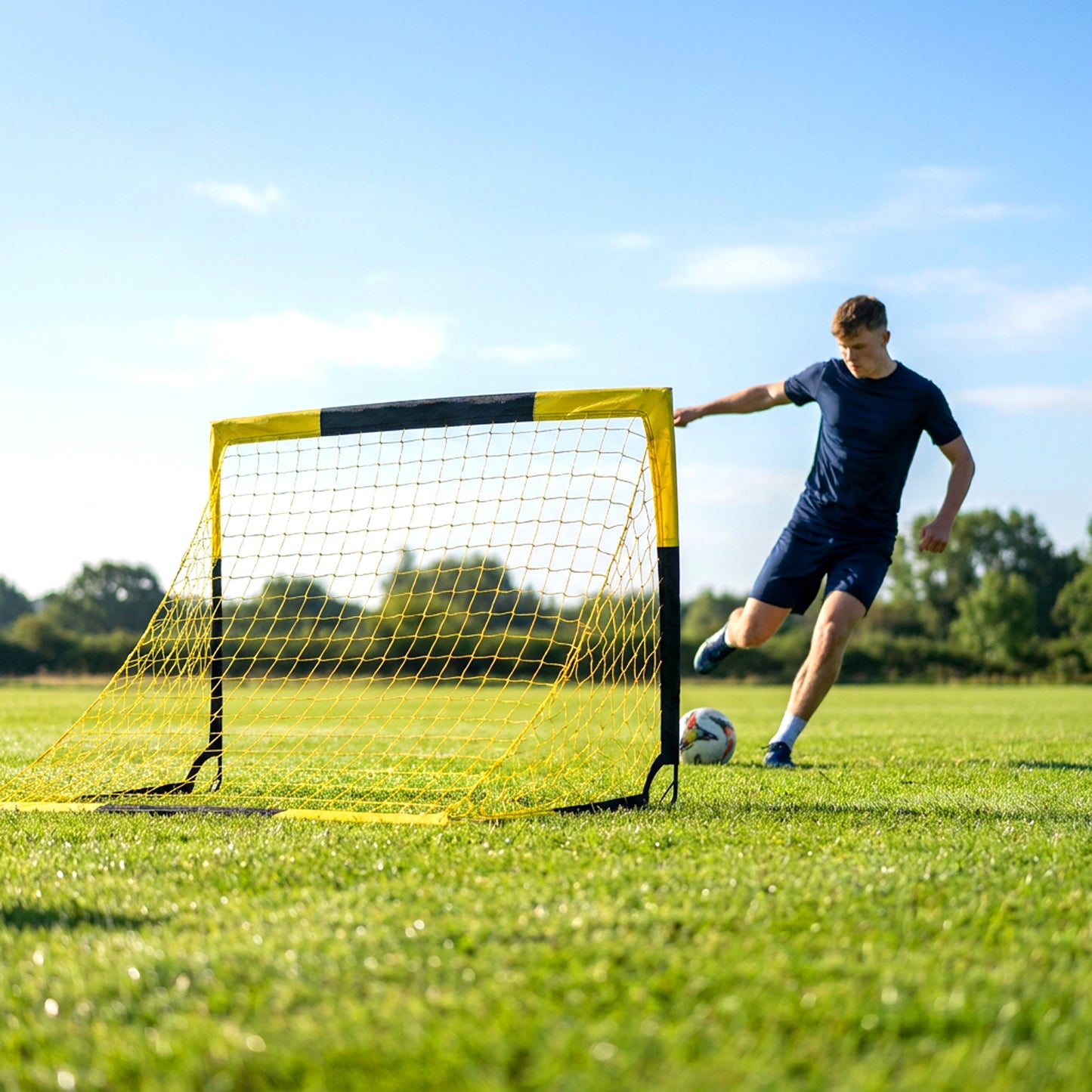 Pop Up Football Goal, Portable Folding Football Net with Carry Bag, 4 U-Shaped Ground Stakes, Fibreglass Pole