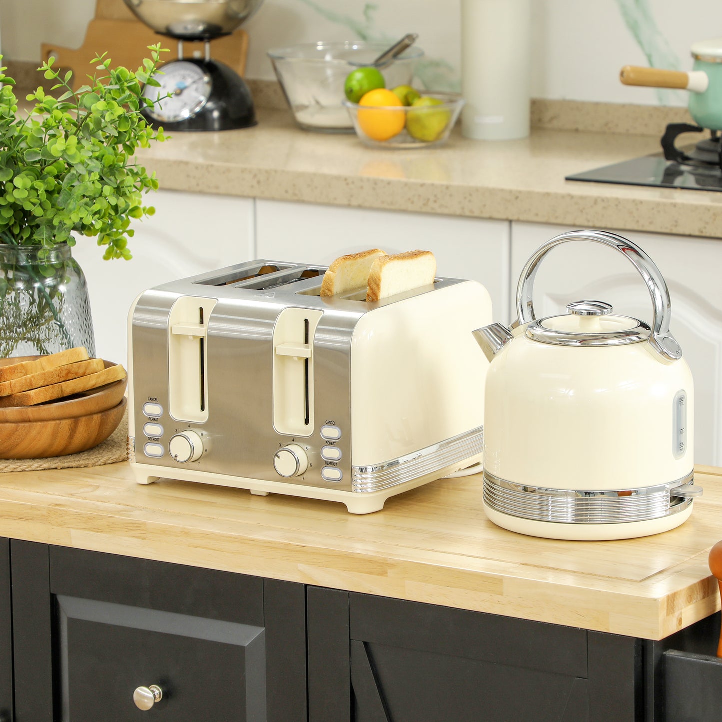 Polished Stainless Steel Kettle and Toaster Set - Cream