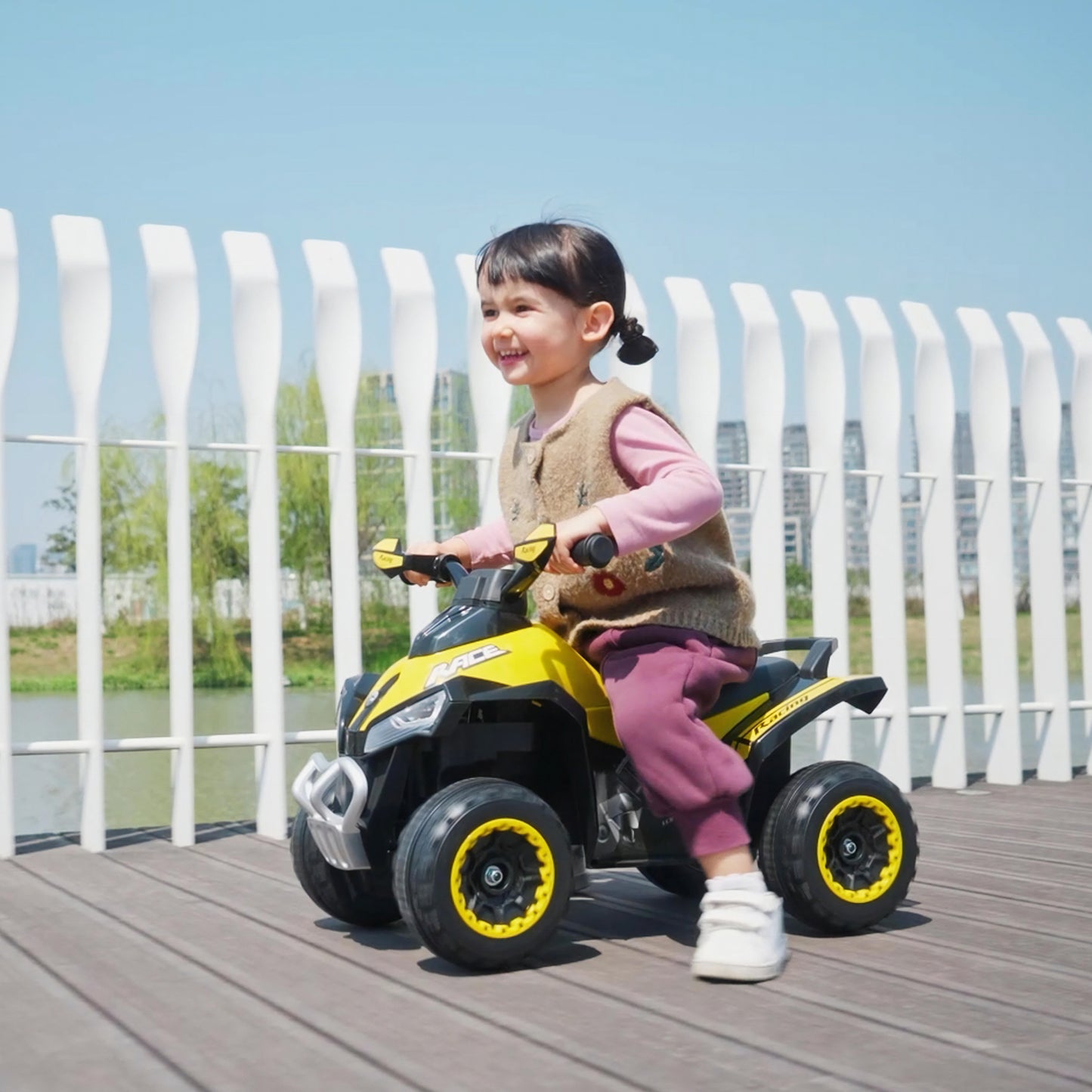 No Power Ride on Car Toddler Kids Walker Foot To Floor Slider w/ Music Lights for 18 - 36 Months Yellow