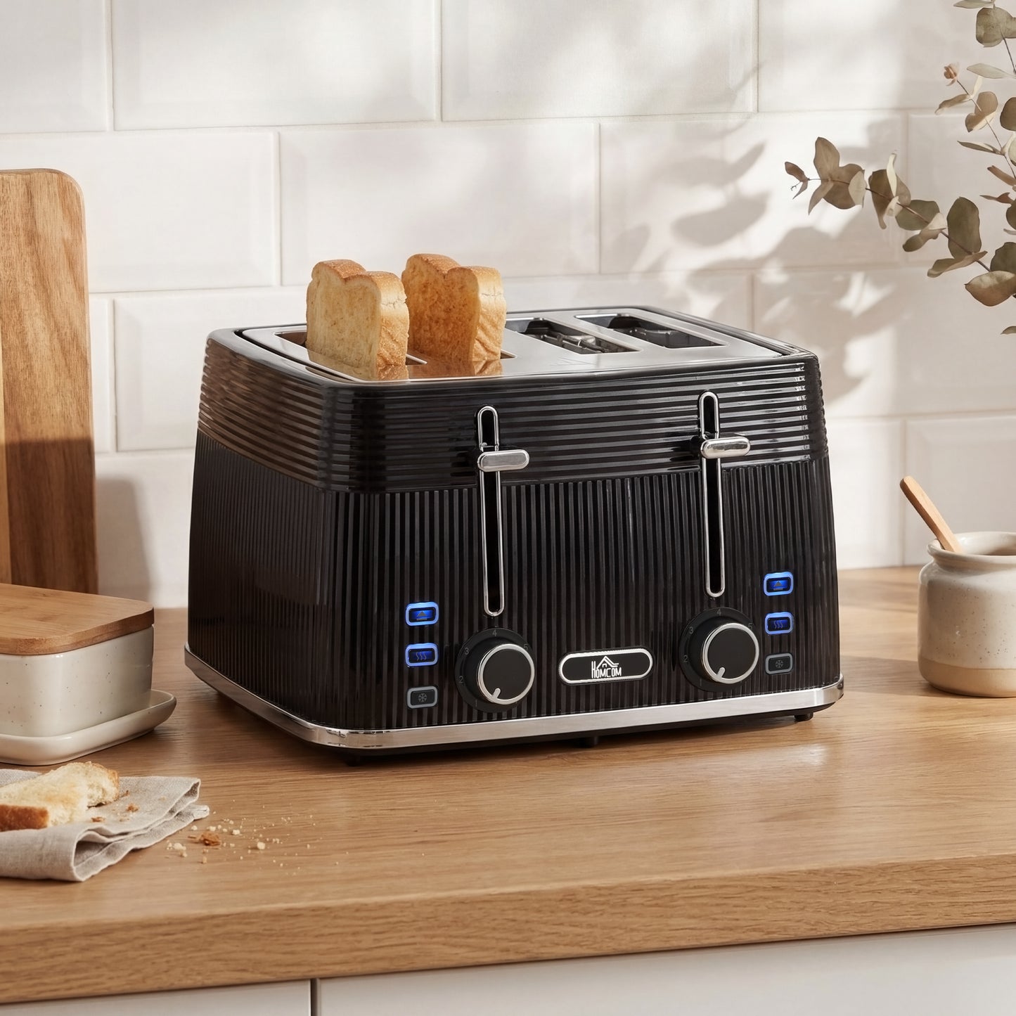 4 Slice Toaster with 7 Browning Levels, Bread Toaster with Removable Crumb Tray, Black