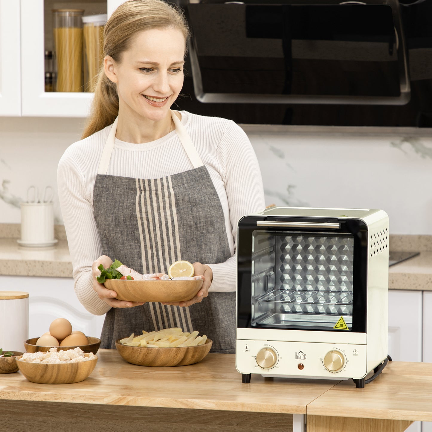 Mini Oven, 15 Litres Electric Oven and Grill with 60-230℃ Adjustable Temperature, 60 Minute Timer, Include Baking Tray