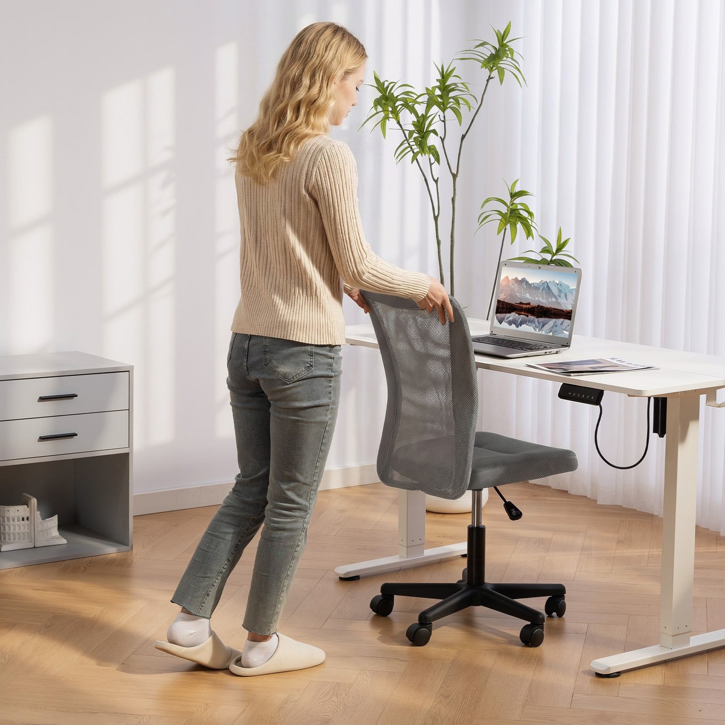 Computer Desk Chair, Mesh Office Chair with Adjustable Height and Swivel Wheels, Armless Study Chair, Grey