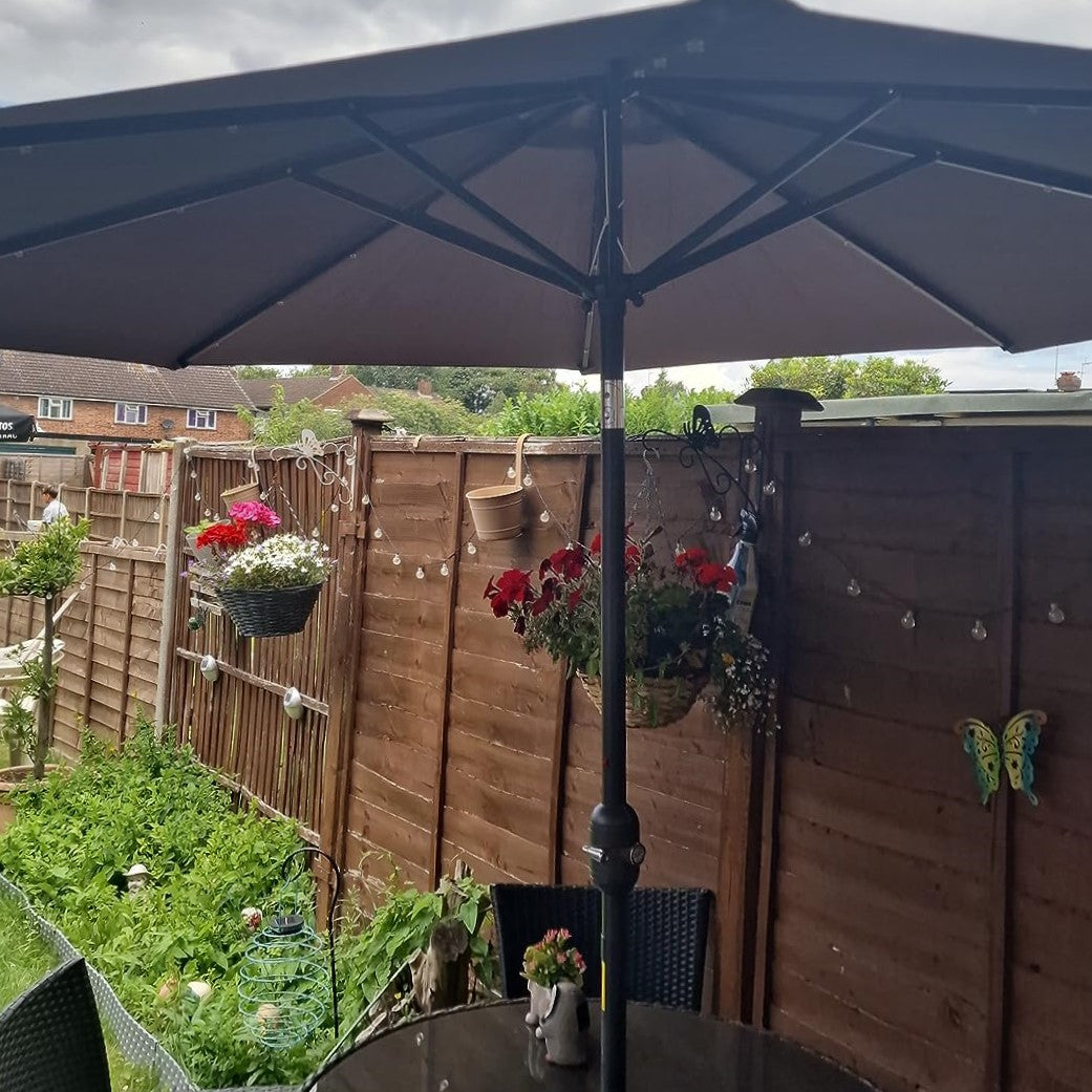 2.7m Patio Garden Umbrella Outdoor Parasol with Tilt Crank and 24 LEDs Lights (Grey)