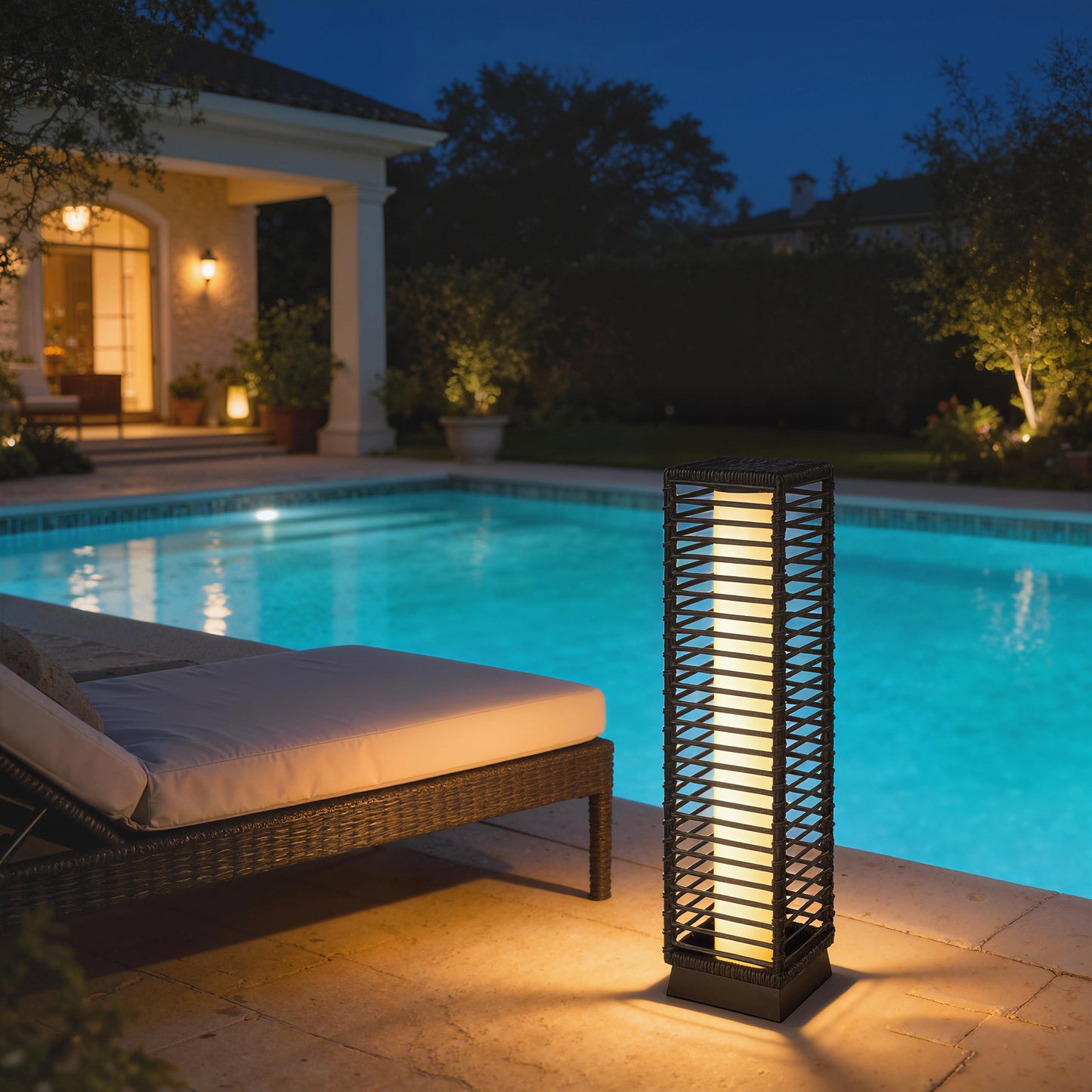 Garden Rattan Lamp, 68 cm Solar Rattan Floor Lamp, Solar Garden Light with Auto On/Off LEDs, IP44 Waterproof, Black