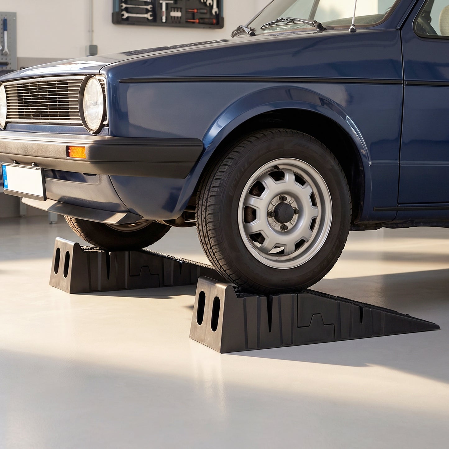 2 PCs Car Ramps Heavy Duty 2.5 Ton Motorhome Levelling Ramps, Plastic Garage Workshop Car Lift