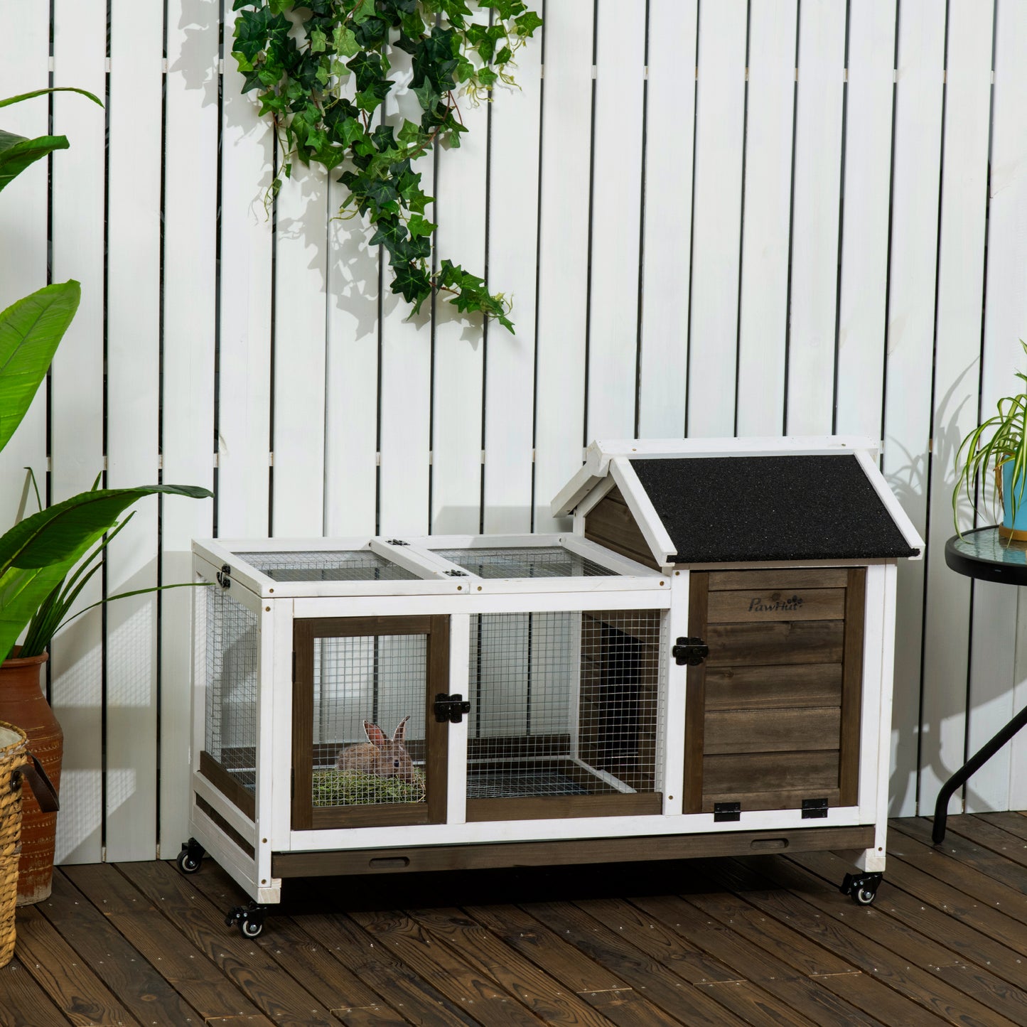 Wooden Rabbit Hutch, Guinea Pig Cage, with Removable Tray, Wheels - Brown